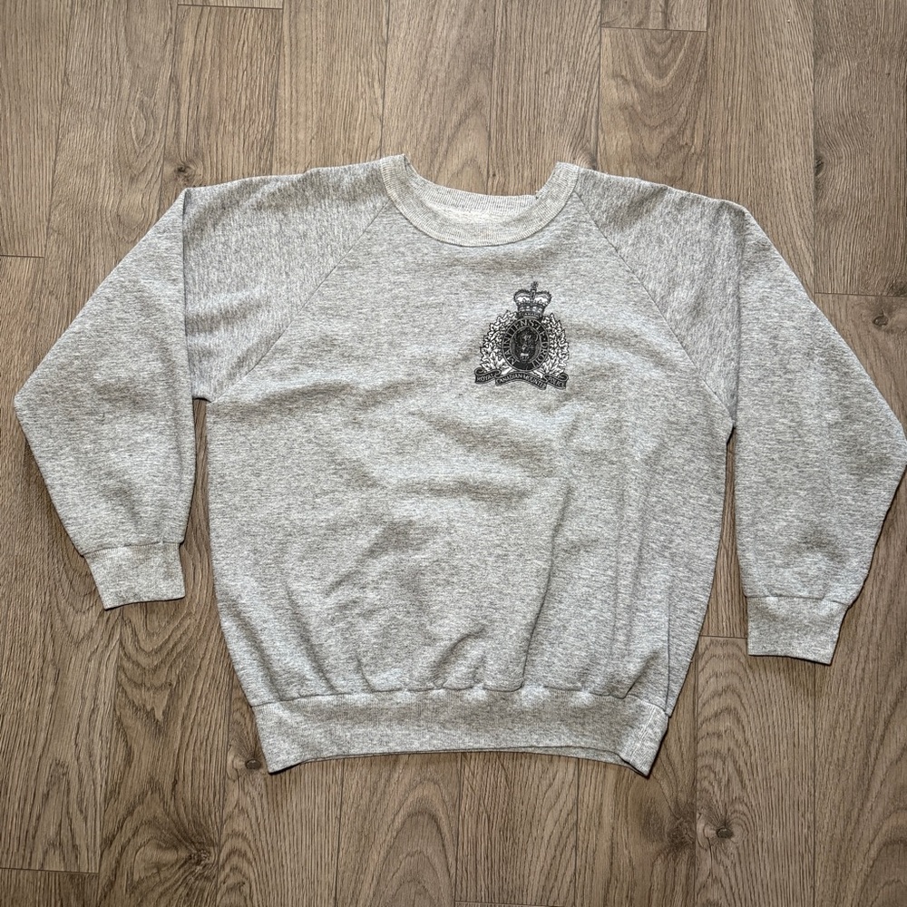 Vintage Royal Canadian Mounted Police Crewneck Grey Heather Sweatshirt Size M